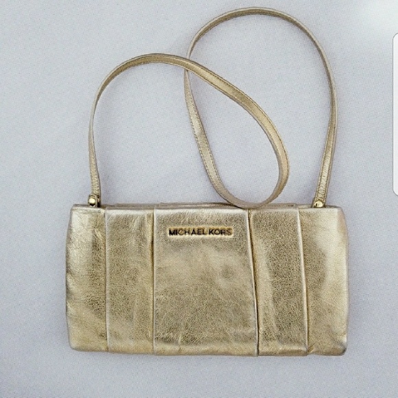 Michael Kors Handbags - Michael Kors Gold Clutch Wallet Wrislet Purse
